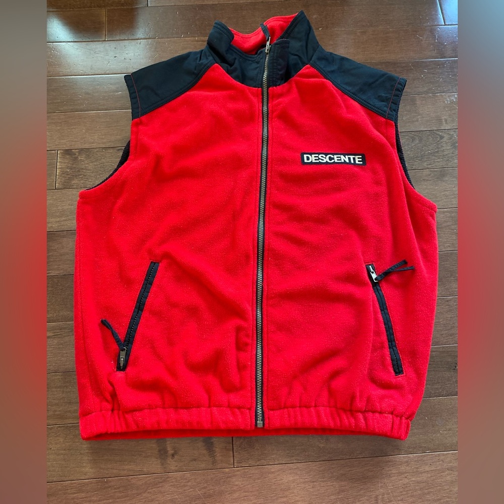 Descente Mens Vest Red Black Reversible Size M